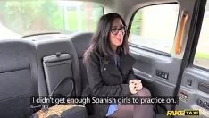 Afspelen Verkeerde voorstelling van Spaanse mensen in de taxi, baby heeft uitstekende tieten en kont