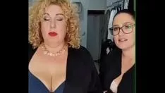 Reproducir dos bbw nonprofessional simula ropa íntima ajustada - separados 3