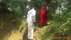 播放 作为一个非经典的亿万富翁的儿子，我在小镇的路边架上操了一个非洲小镇小姐，我喜欢她湿漉漉的小猫（xvideo 录制红色的蜡视频录制）