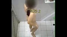 Reproducir Cámara de televisión secreta en el q.t. Recogiendo una hermana de grandes tetas Recogiendo una ducha abajo 1