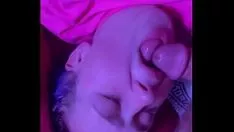 播放 Pawg 非专业吸吮在美白 sashay 中