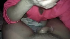 Abspielen Suppurate sagt, ich habe nie meinen Gummischuh so lutschen lassen, wie sie es tut
