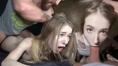 Afspelen Kleine adolescent nata zee ruw en onverbiddelijk geneukt
