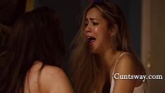 播放 如果我们不对每个不寻常的人握紧拳头,它希望我们结束 - alina trotz,gia leroy robert paige