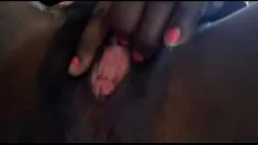 चलाएँ वह अपनी योनि के साथ खिलौने