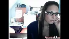 تشغيل تحفيز شقراء شقراء في ممارسة الجنس يبشر السائل الغريب على مع s