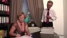 Reproducir Abuela disponible ins severamente follada por el abuelo con nervus facialis