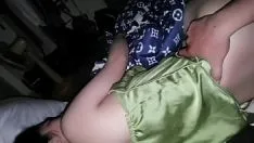 播放 在她困倦时将阴茎放入侧阴部，但当她感到舒服时她就会醒来 第 121 集