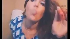 Reproduzir Lil wayne - pirulito. servindo o chá durante uma sessão de fetiche por fumar.
