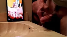 Putar Just-4-you-13- creamyfilling13- multiple cumshots-......selain lubang pantat tranny kecil, berkulit pucat, merah muda, tidak ada apa pun di planet ini yang membuat penisku terus keluar selain nenek tua, bau, dan sudah habis pakai cat!!!!!