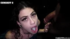 Afspelen Lydia Black's intense gloryhole pijpbeurt compilatie