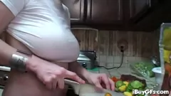 चलाएँ टायला व्यान का गहन रेडहेड पीओवी blowjob सत्र