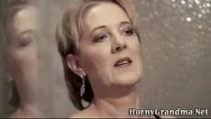 Reproducir pensionista sufre corrida