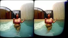 تشغيل Vrkitty-catvisual sensation.com - ملكة جمال مع كبير الثدي في البركة